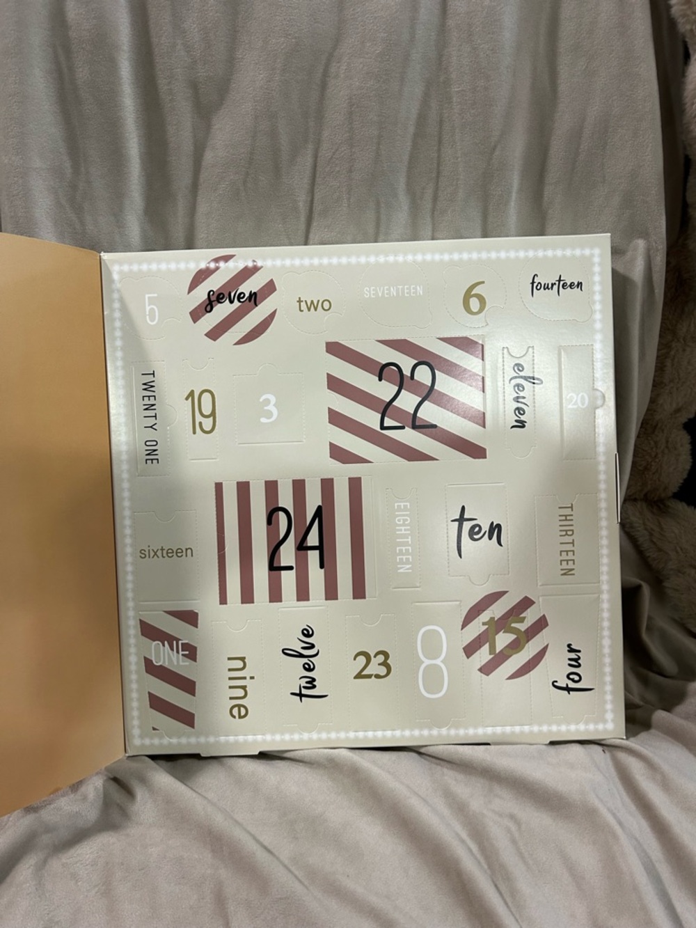 Experts in Elegance Bath & Body Advent Calendar — Pink - Picture 5 of 5
